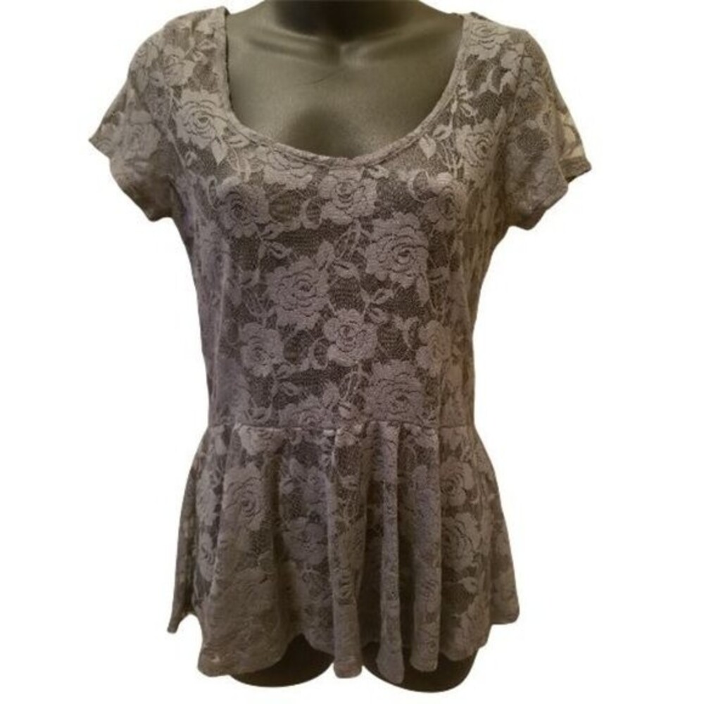 Eyeshadow gray sheer peplum top sz M